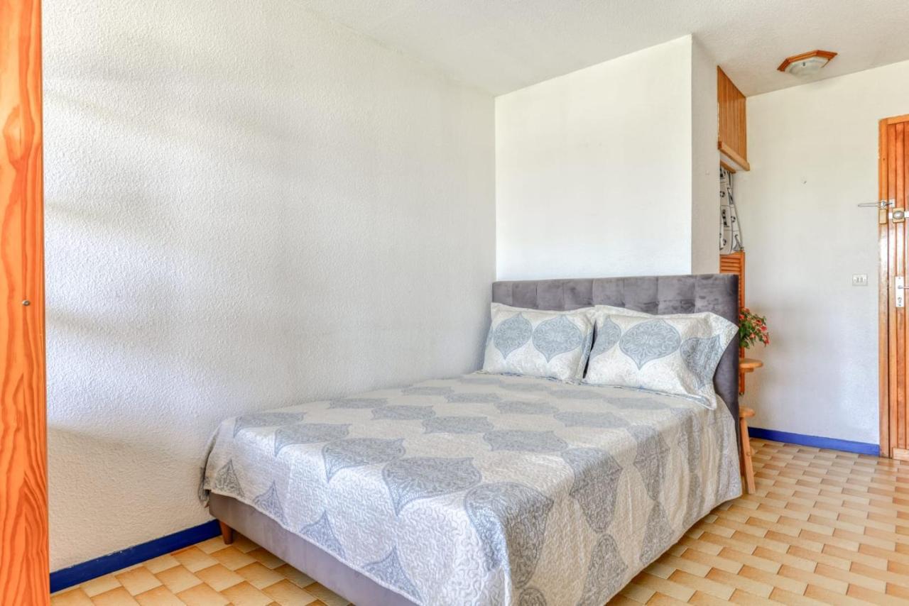 Studio Cabine Viktoria Груиссан Экстерьер фото
